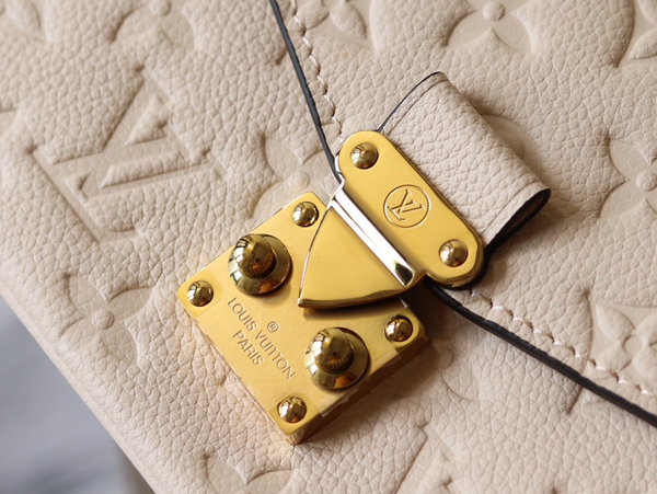 ルイヴィトンバッグ内部構造